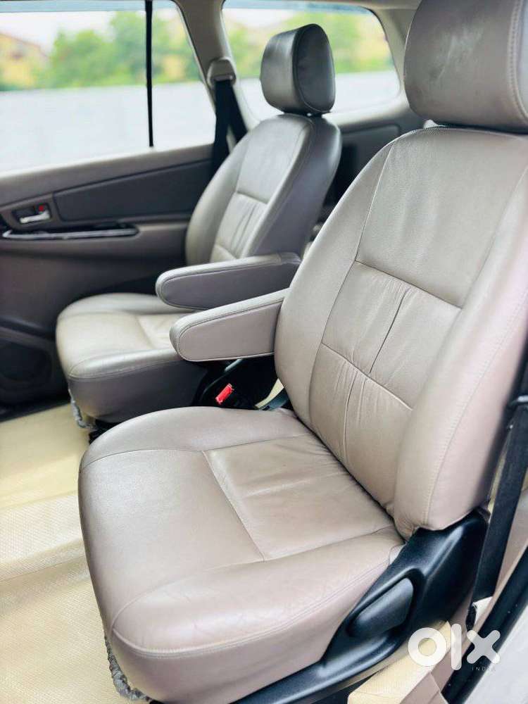 Toyota Innova 2.5 Z Diesel 7 Seater, 2015, Diesel