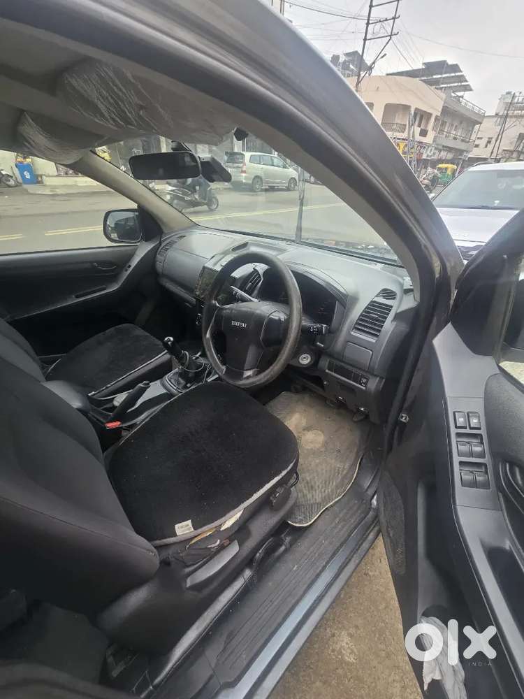 Isuzu D Max Scab