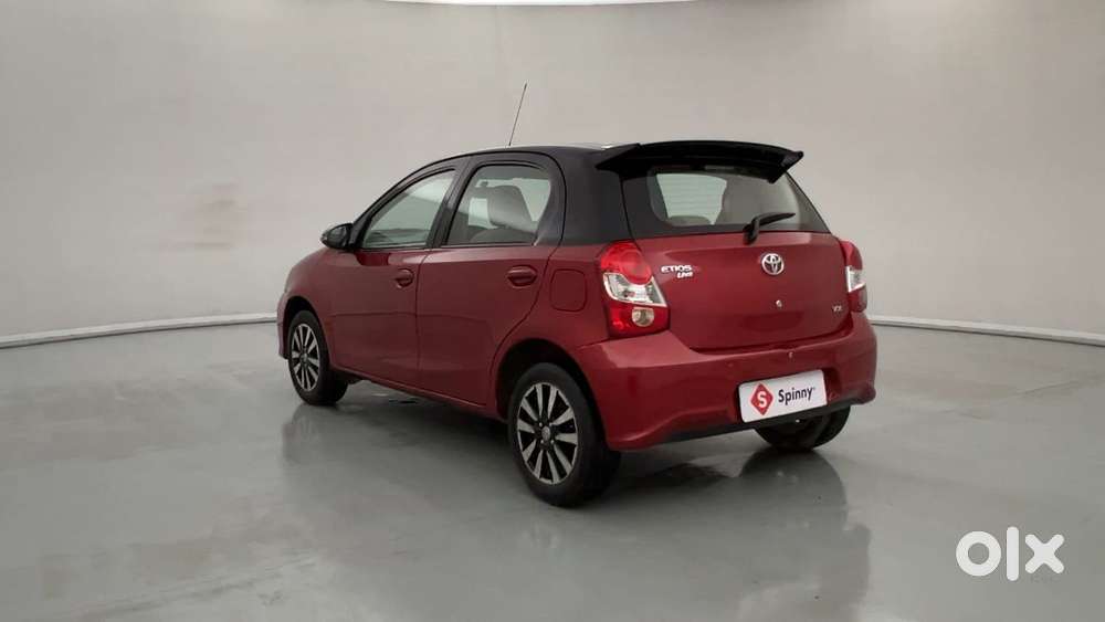 Toyota Etios Liva Vx Dual Tone, 2017, Petrol