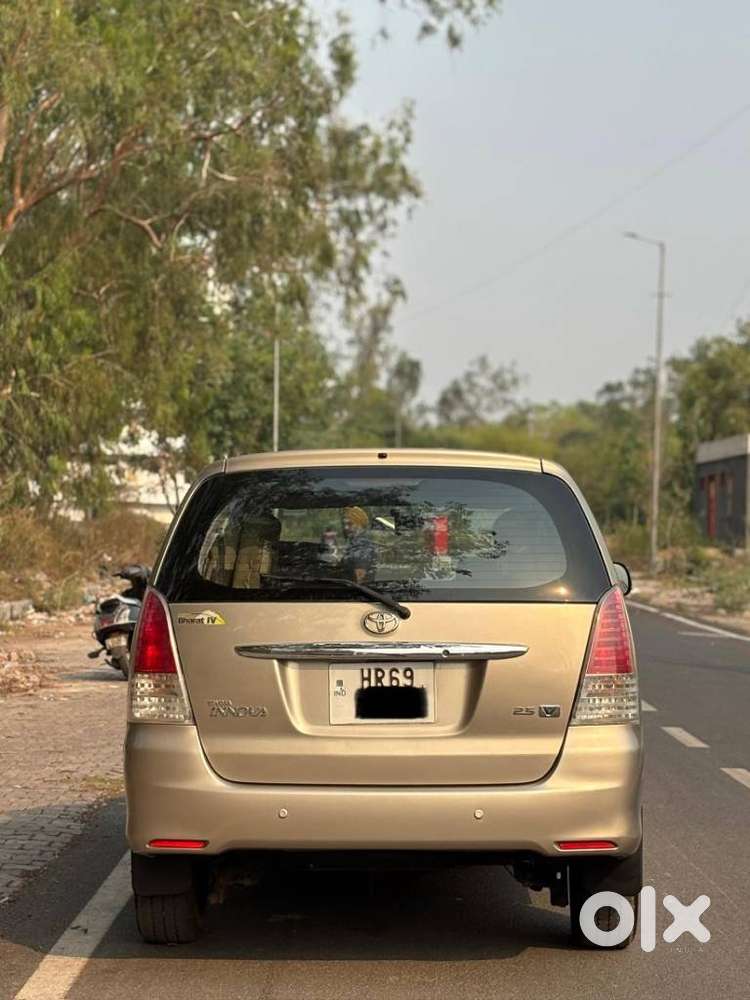 Toyota Innova 2.5 V 7 Str, 2012, Diesel