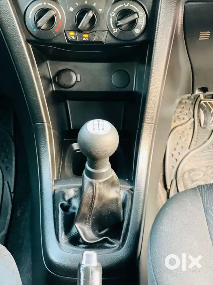 Maruti Suzuki Swift Vxi, 2012, Petrol