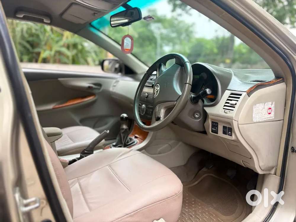 Toyota Corolla Altis 2010
