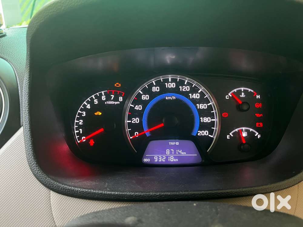 Hyundai Grand I10 2015 Car