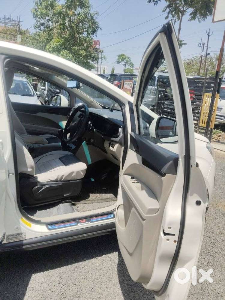 Mahindra Marazzo M8 8str, 2018, Diesel