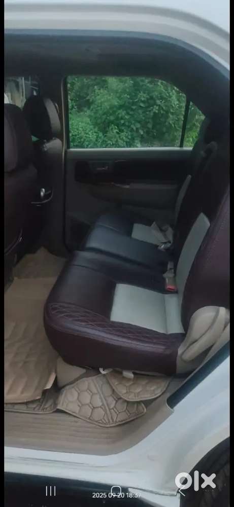 Toyota Fortuner 2011 Diesel 300000 Km Driven