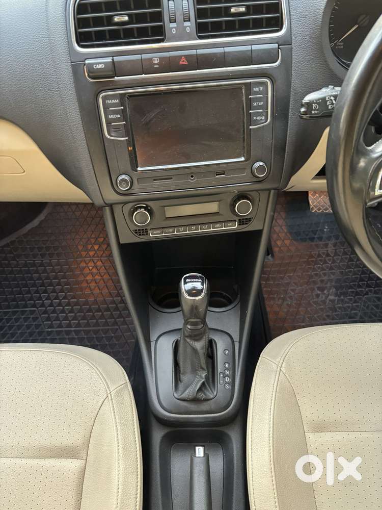 Skoda Rapid 1.6 Mpi At Style, 2017, Petrol