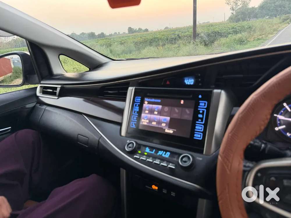 Toyota Innova Crysta 2017 Diesel 190000 Km Driven