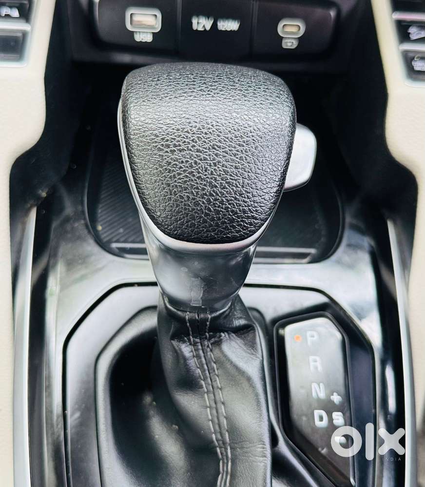 Kia Carens 1.4 Prestige Plus Turbo Dct 7 Str, 2022, Petrol