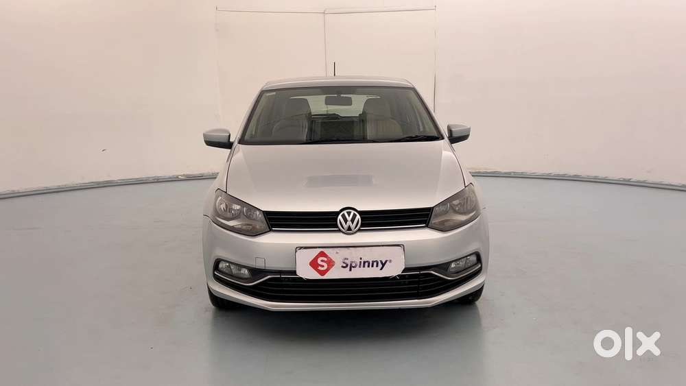 Volkswagen Polo Petrol Highline 1.2l, 2015, Petrol