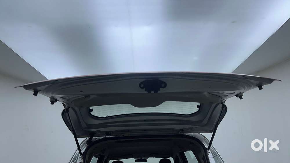 Renault Triber Rxz, 2020, Petrol