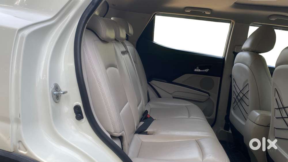 Mahindra Xuv300 W8 Option, 2021, Petrol