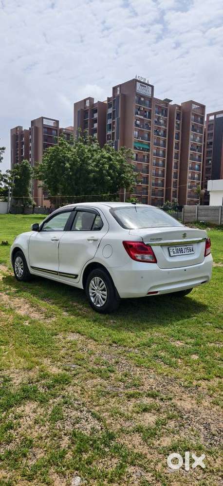 Maruti Suzuki Dzire 1.2 Vxi Amt, 2021, Petrol