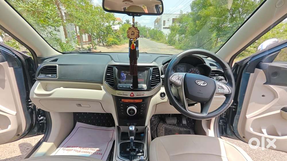 Mahindra Xuv300 1.2 W8 (o) Amt Petrol, 2022, Petrol