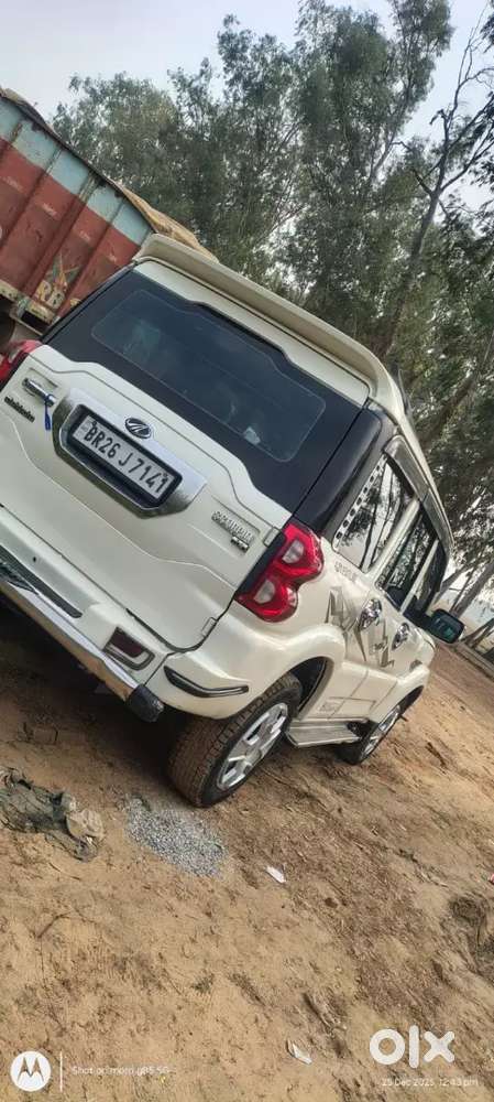 Mahindra Scorpio S4 2016 डीज़ल