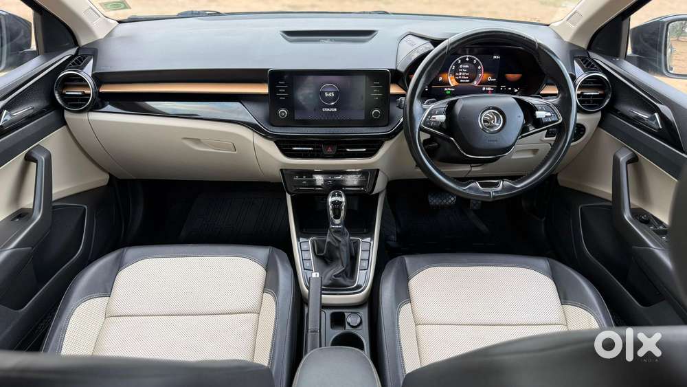 Skoda Slavia 1.0 Tsi Style At, 2023, Petrol