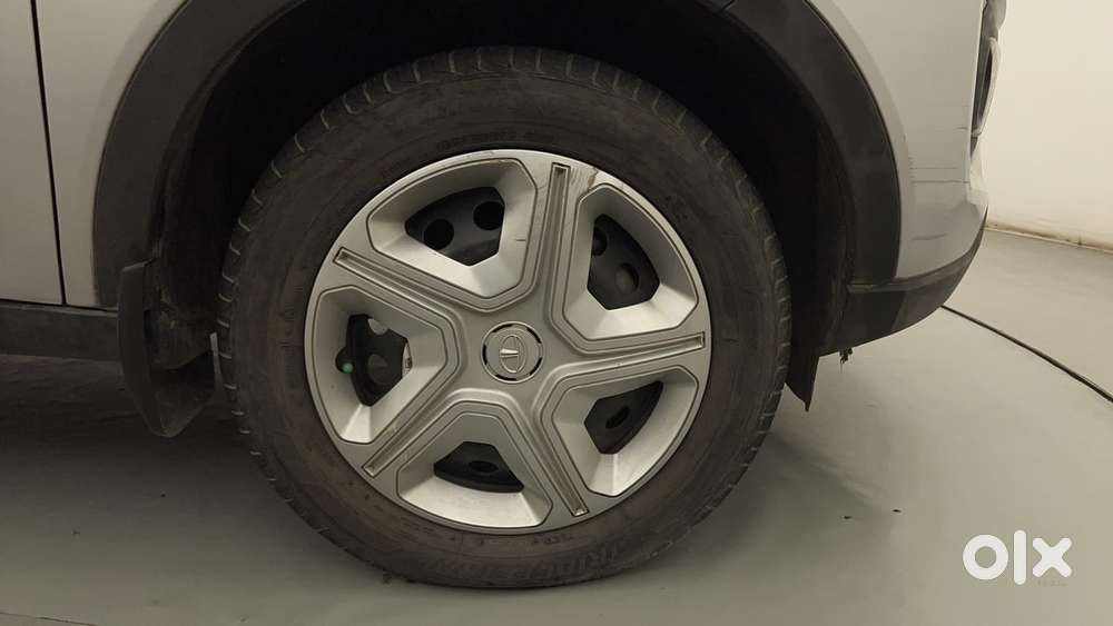 Tata Nexon 1.2 Revotron Xma Amt (s), 2021, Petrol