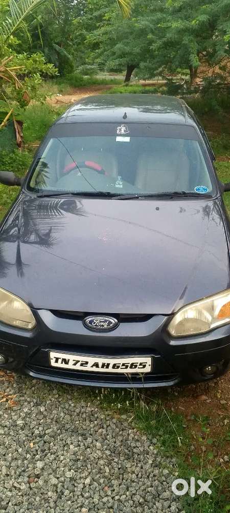 Ford Ikon 1.6 Zxi Petrol Automatic 2010