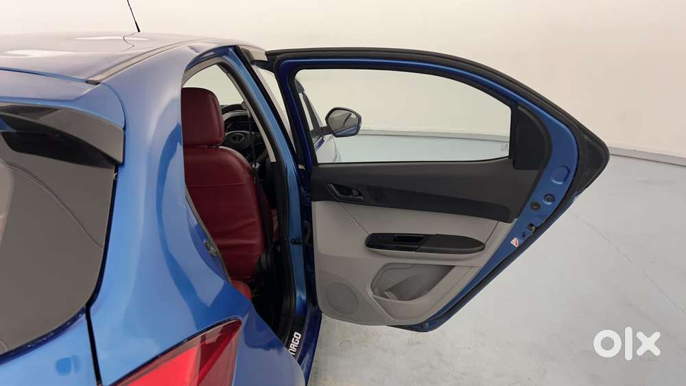 Tata Tiago 1.2 Revotron Xt Option, 2024, Petrol