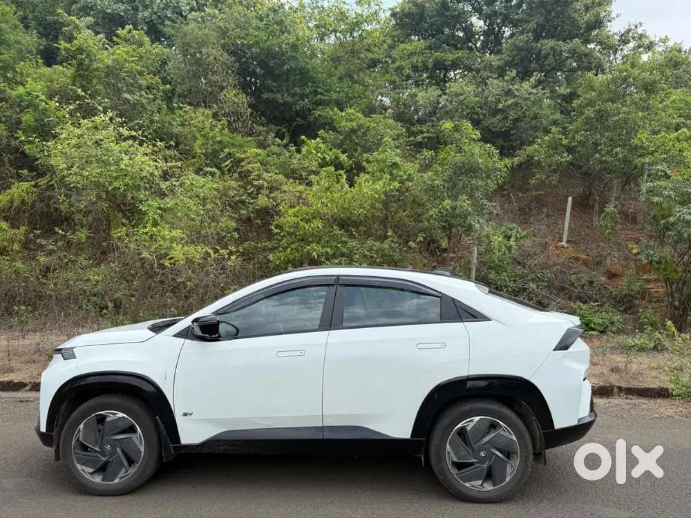 Tata Curvv Ev 2025 Electric 26000 Km Driven
