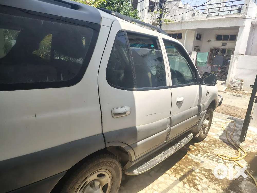 Tata Safari 2012