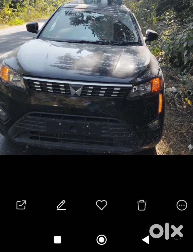 Mahindra Xuv300 2023 Petrol 15000 Km Driven