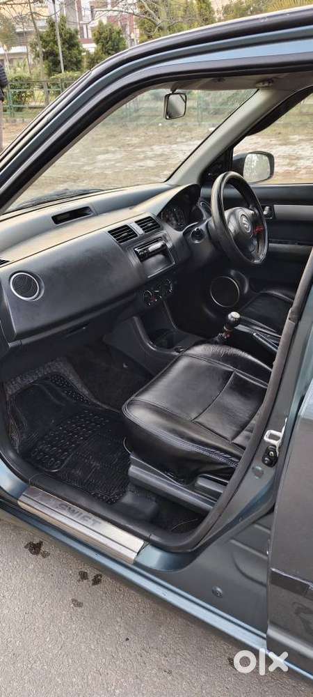 Maruti Suzuki Swift Dzire 1.2 Vxi Bsiv, 2009, Petrol