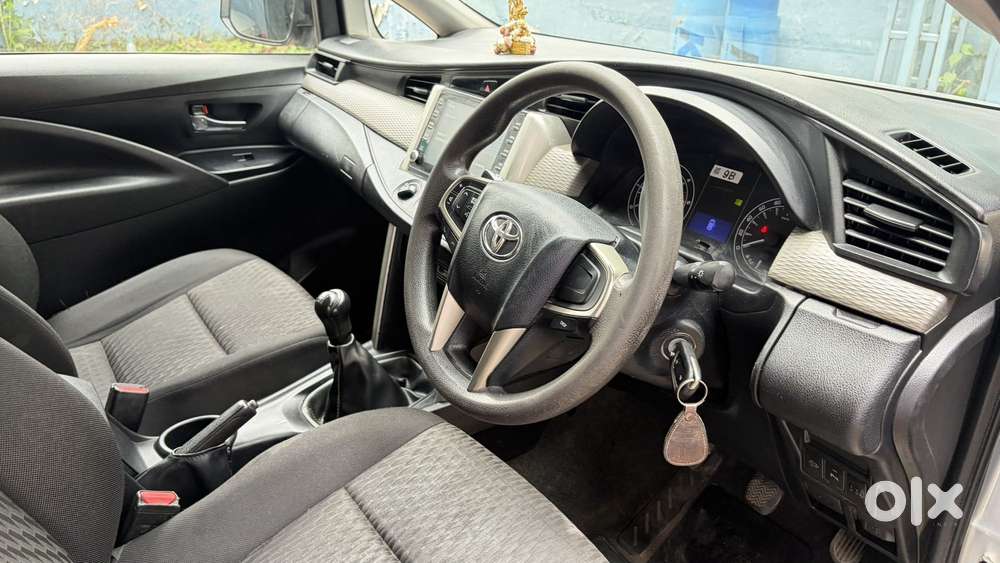 Toyota Innova Crysta 2.8 Gx At 7 Str, 2022, Diesel