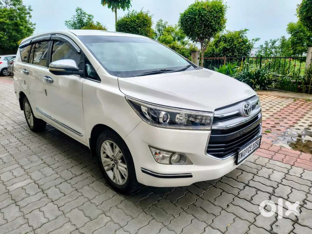 Toyota Innova Crysta 2016 Variant
