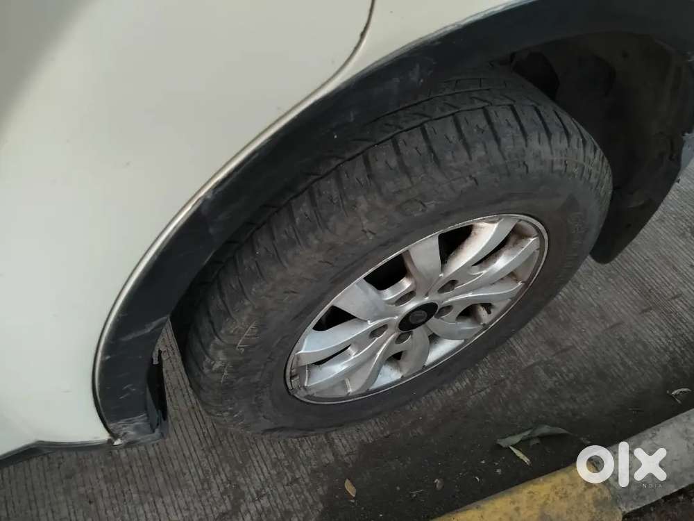 Xuv500w10 Sunroof Second Owr