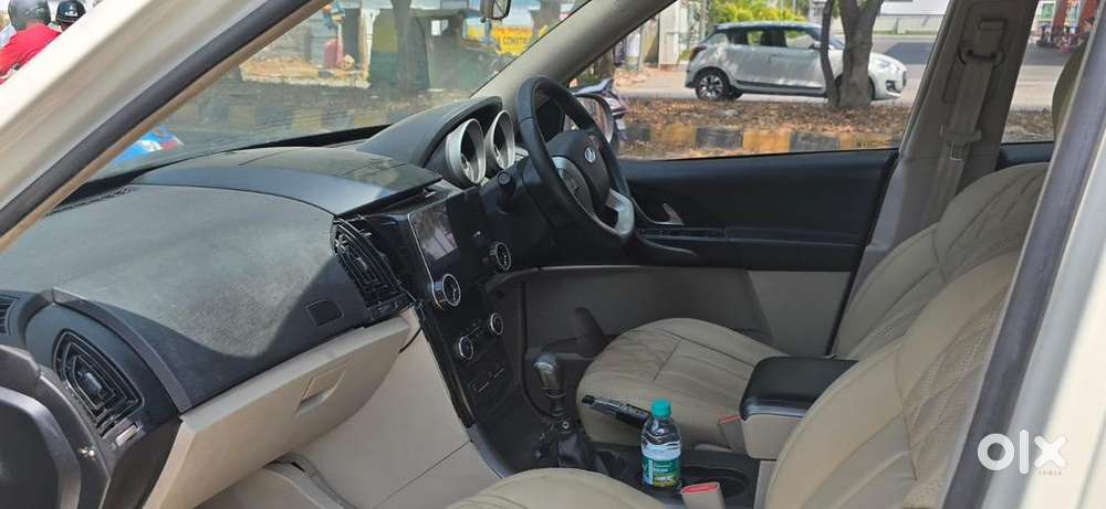 Mahindra Xuv500 2016