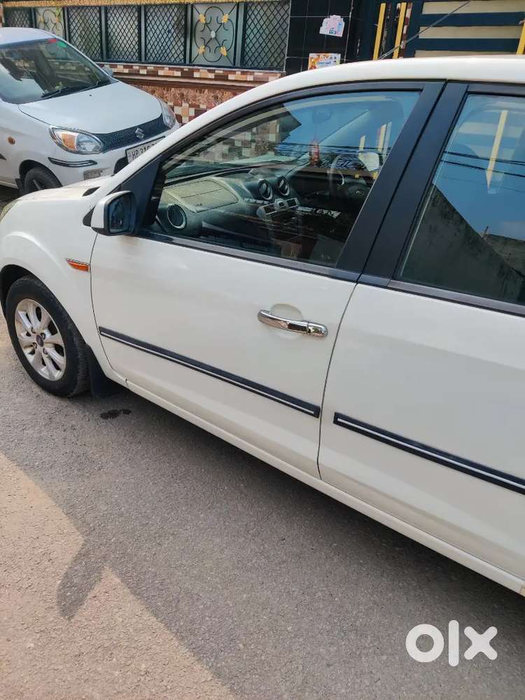 Ford Figo 1.2 Petrol 2012