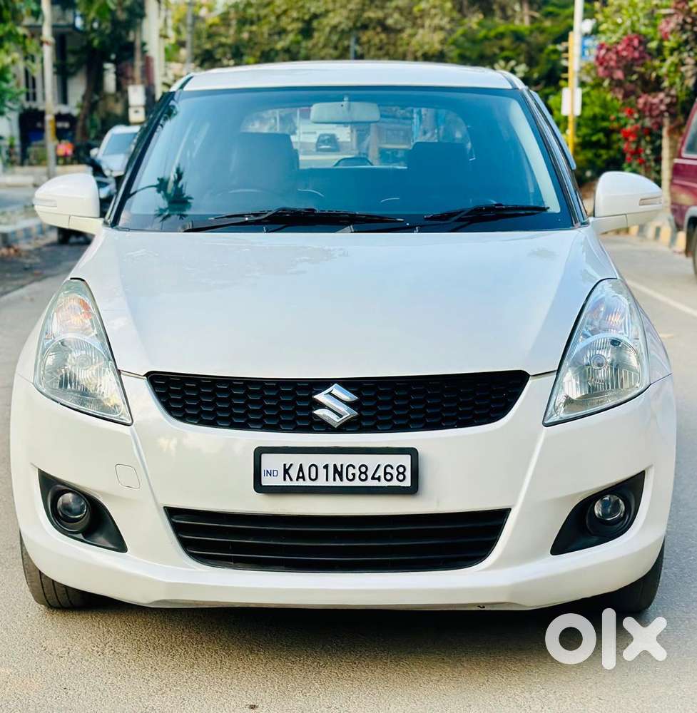 Maruti Suzuki Swift Vxi + Manual, 2012, Petrol