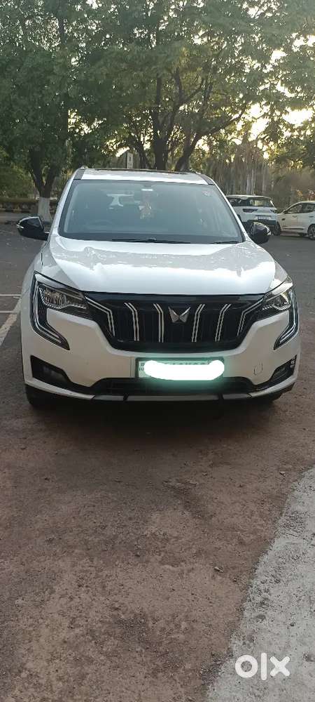 Mahindra Xuv700 2022 Petrol Well Maintained Single Handed