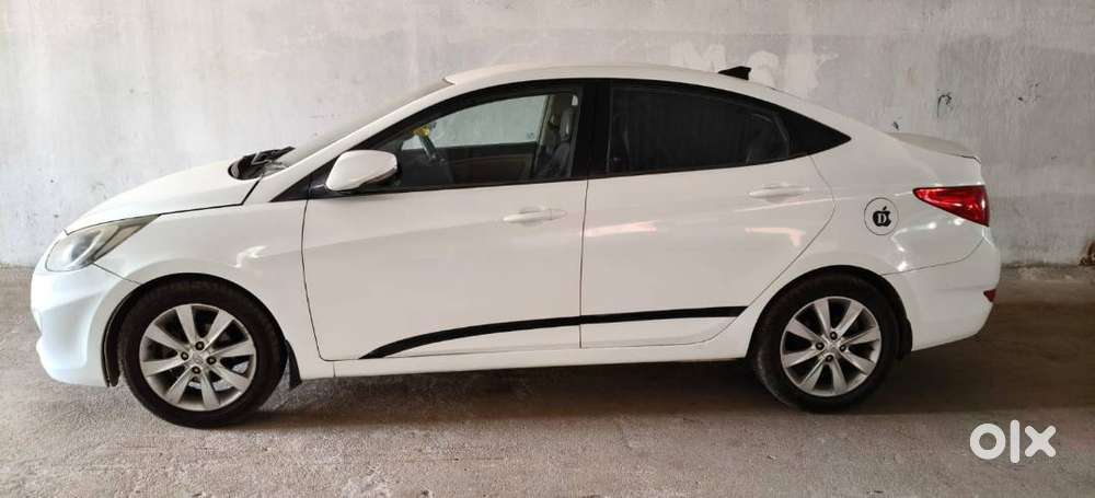 Verna Fluidic Diesel Hyundai - 2011