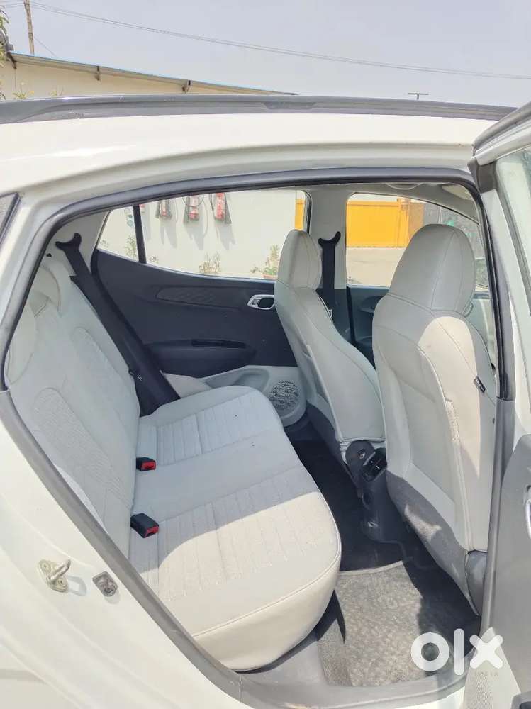 New Condition Showroom Car