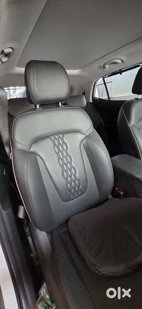 Hyundai Creta Sx(o) Knight Edition Dual Tone Manual