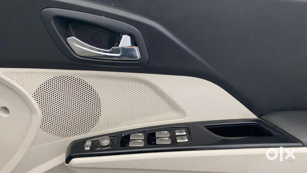 Mahindra Xuv300 W8 Option Diesel, 2021, Diesel