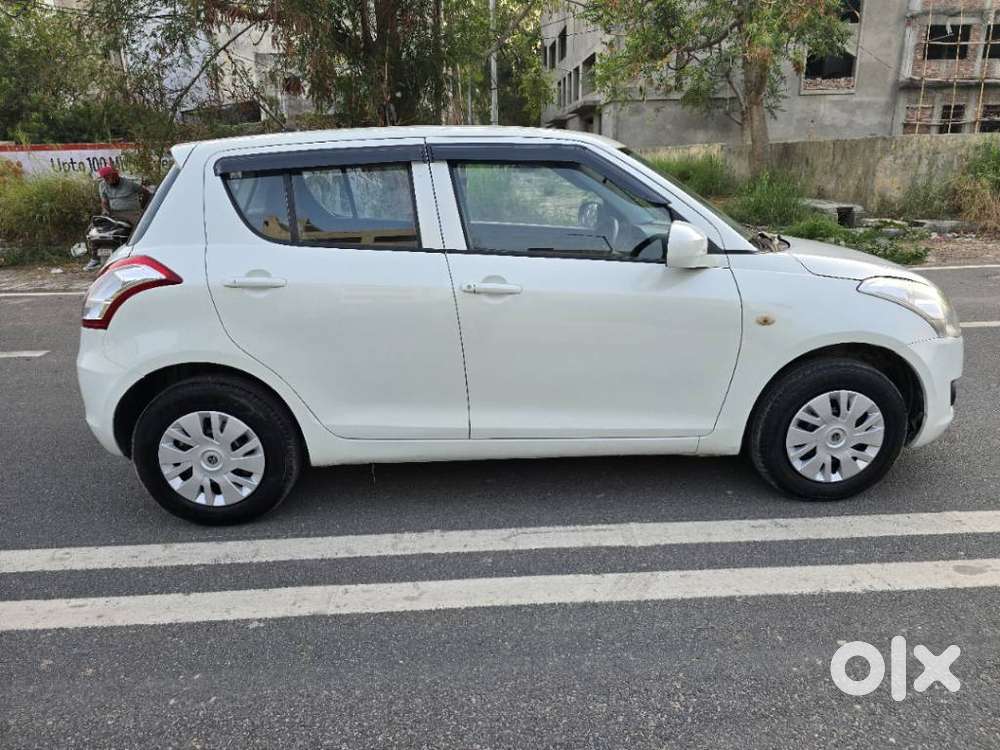 Maruti Suzuki Swift Lxi, 2012, Petrol