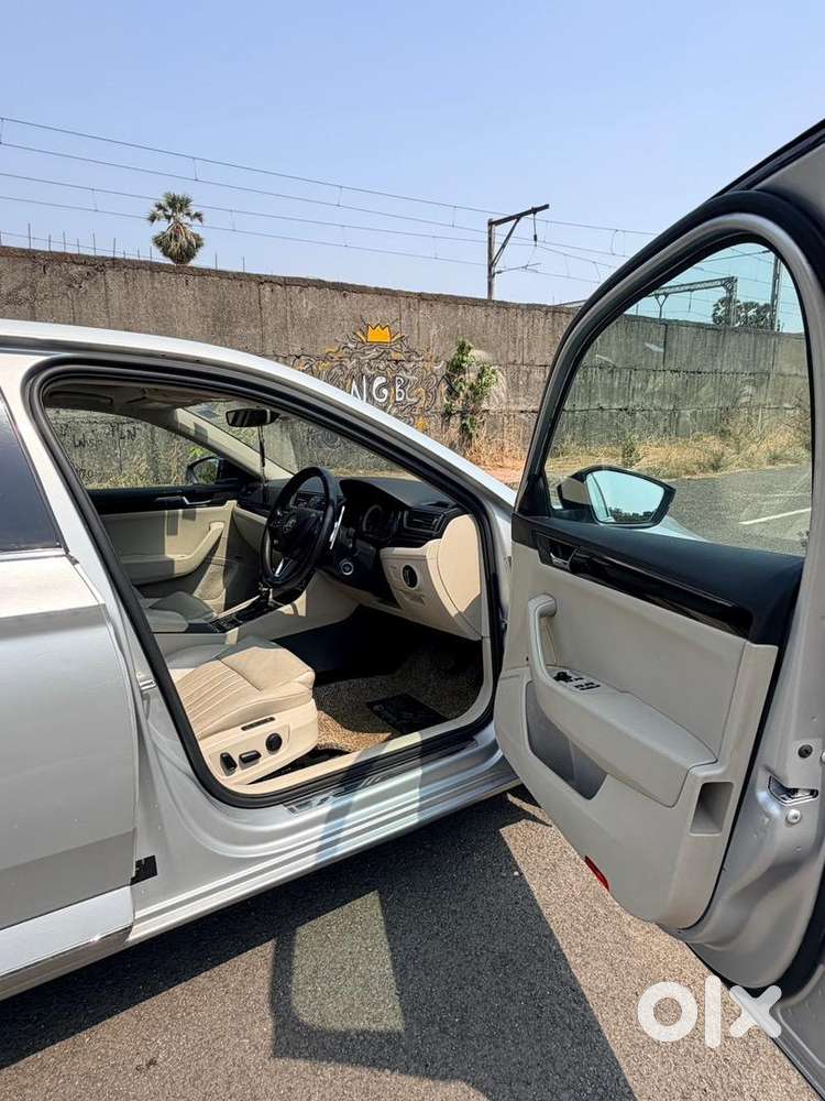 Skoda Superb L & K Petrol Automatic 2018