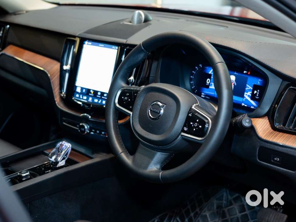 Volvo Xc60 2.0 B5 Ultimate, 2024, Petrol