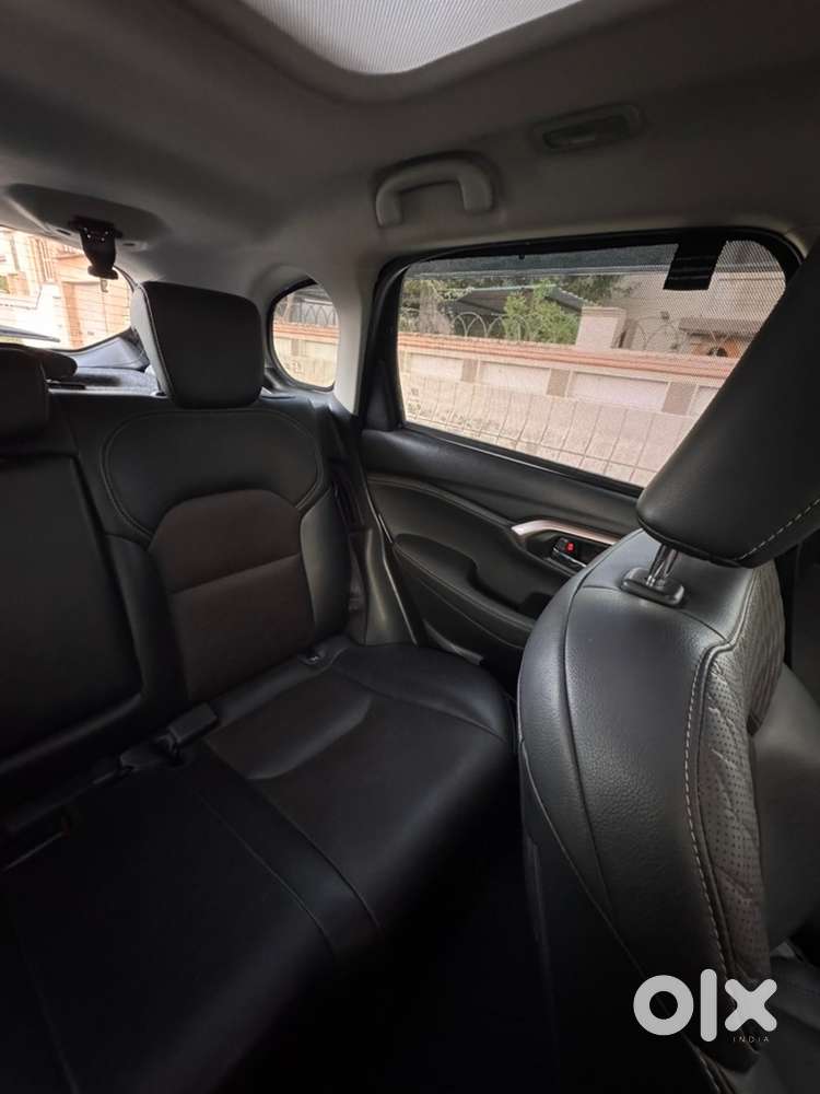 Maruti Suzuki Grand Vitara Topend Strong Hybrid