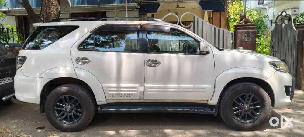 Toyota Fortuner 4x4 Mt 2015 , White