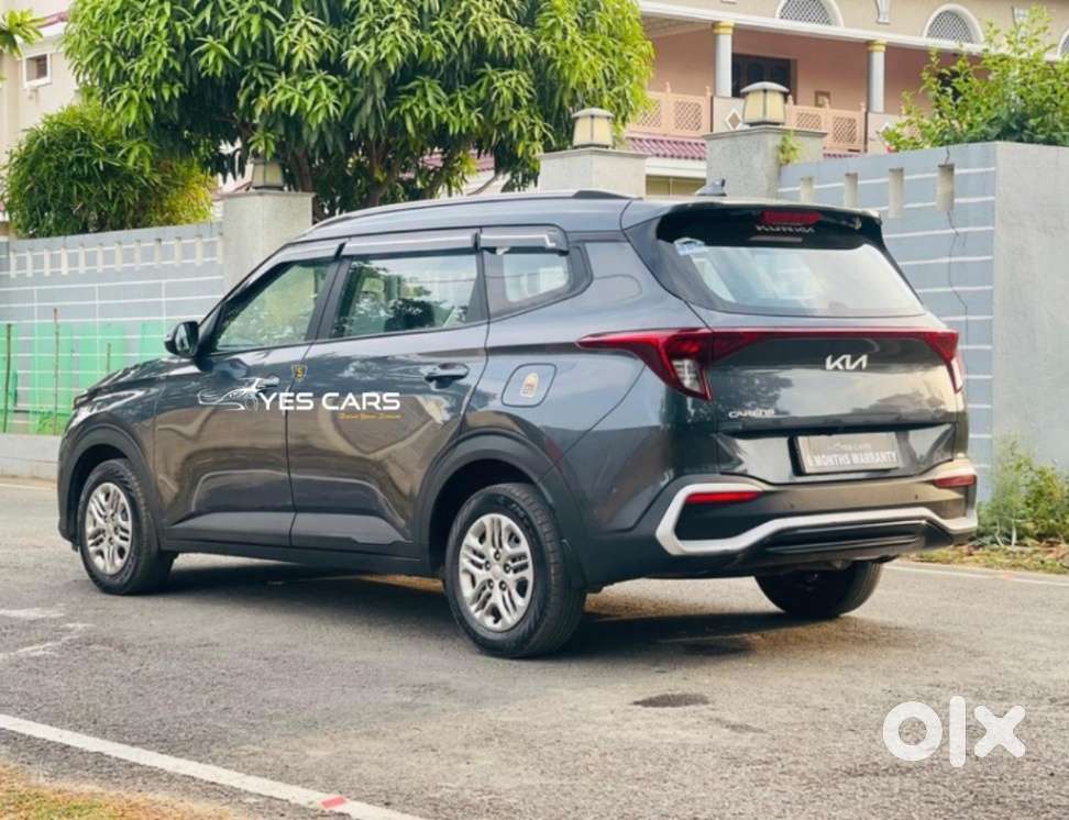 Kia Carens, 2023, Petrol