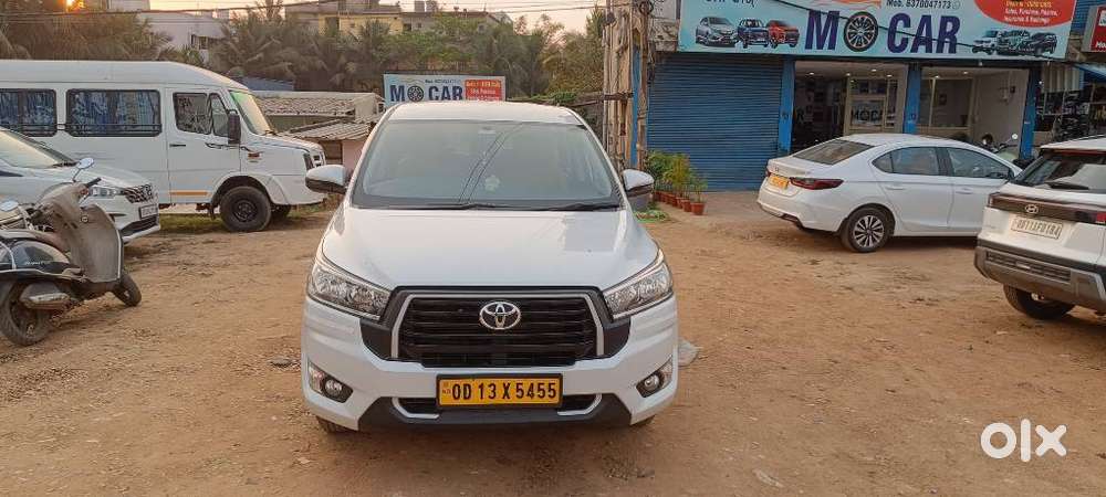 Toyota Innova Crysta 2.4 G Plus Mt 8s, 2025, Diesel