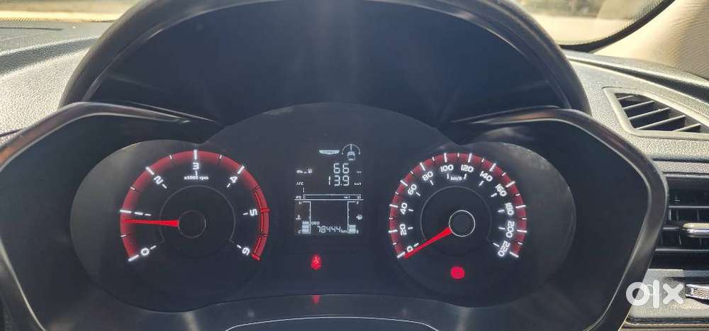 Mahindra Xuv300 W6 Diesel, 2023, Diesel