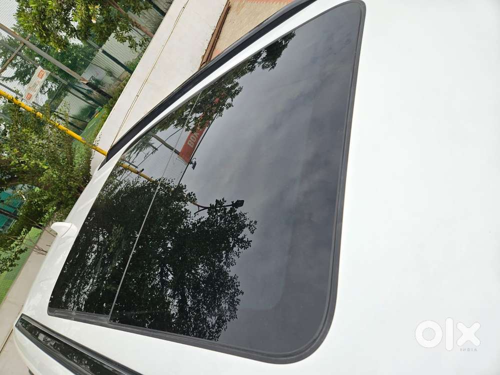 Mahindra Xuv700 2.2 Ax 7 Diesel Mt Luxury Pack Str, 2025, Diesel