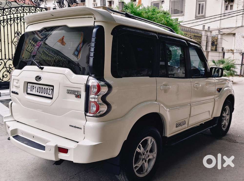 Mahindra Scorpio S10, 2017