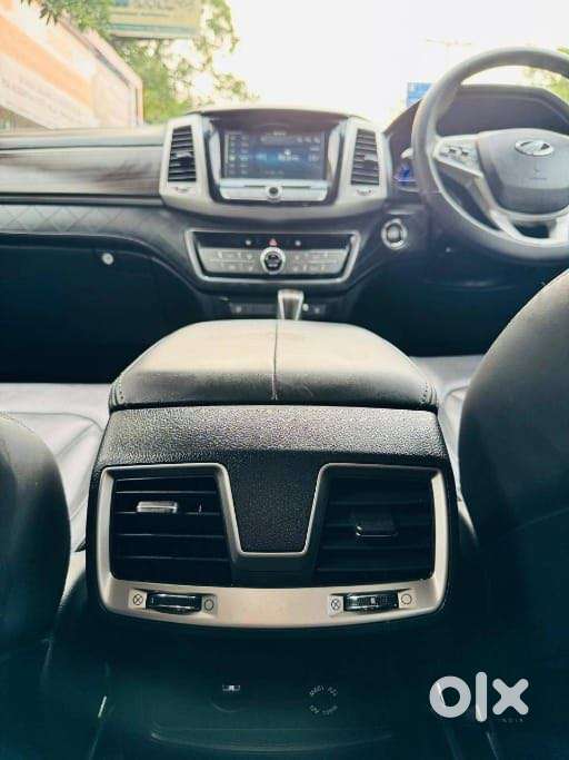 Mahindra Alturas G4 4x2 At, 2022, Diesel