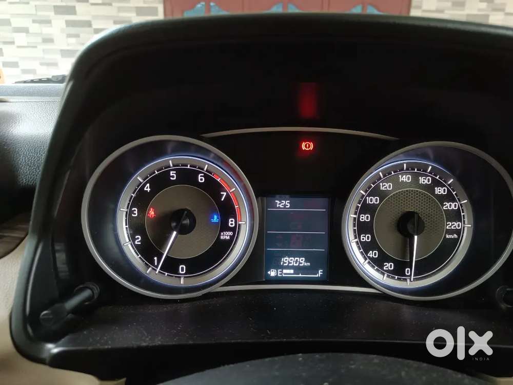 Maruti Suzuki Dzire 2022 Petrol 19909 Km Driven, Single Owner