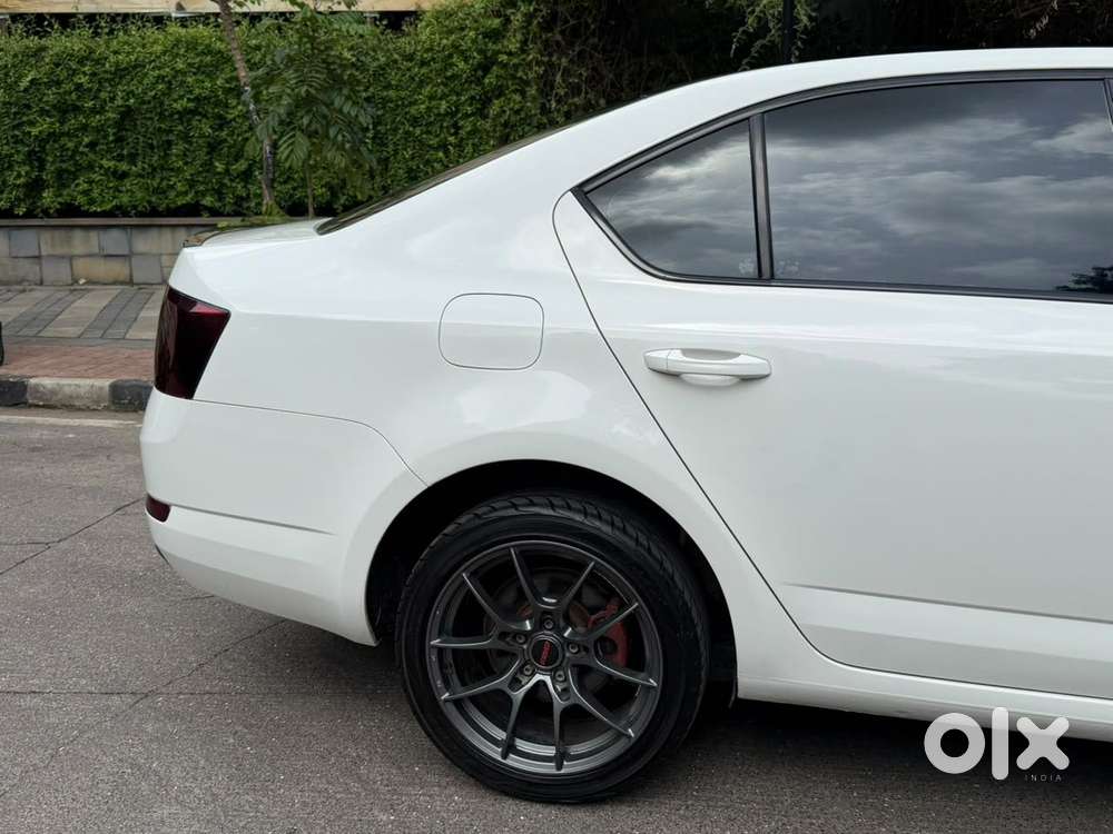 Skoda Octavia Elegance 1.8 Tsi At, 2015, Petrol